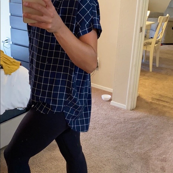 Like new! Plaid navy blue short sleeve - Picture 3 of 3